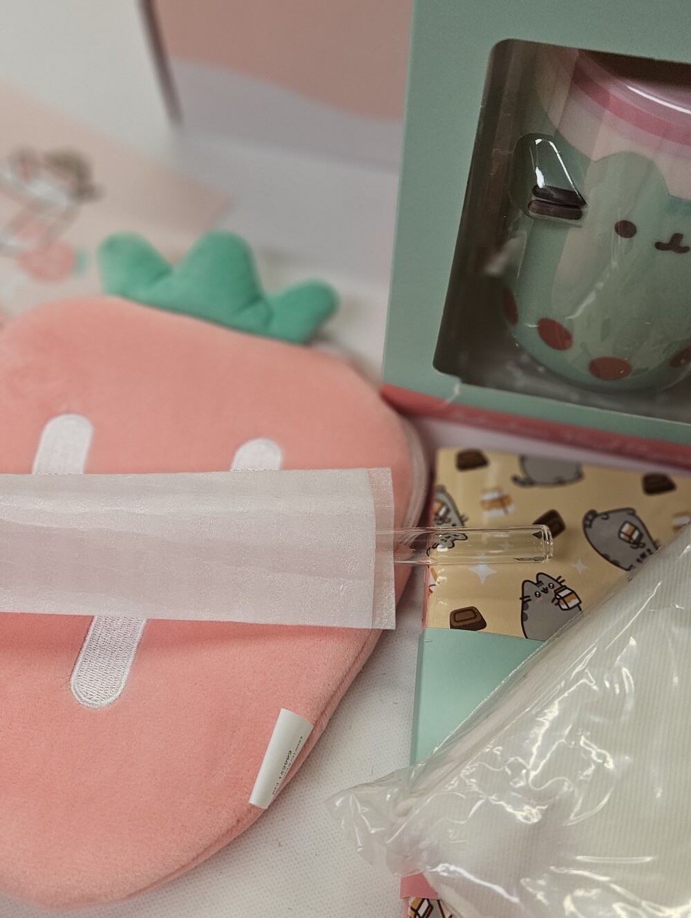 Spring 2023 Pusheen Spring "Sips" Box - Picture 7 of 11